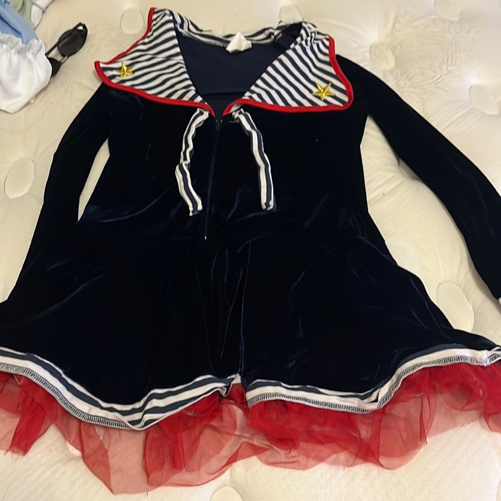 Delicious sailor costume velvet